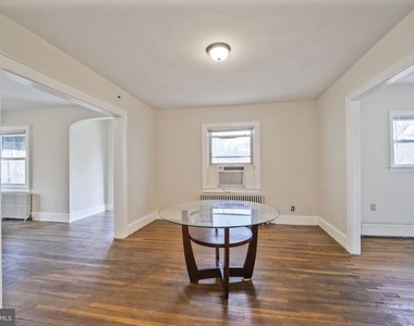 114 Sheridan Street Nw - Photo Thumbnail 2