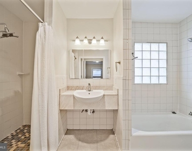 114 Sheridan Street Nw - Photo Thumbnail 13
