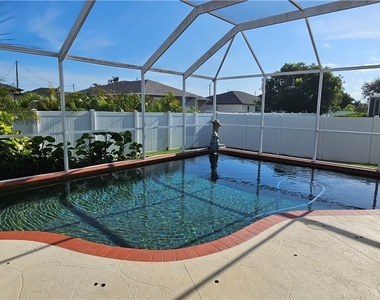 1923 Sw 26th Street - Photo Thumbnail 2