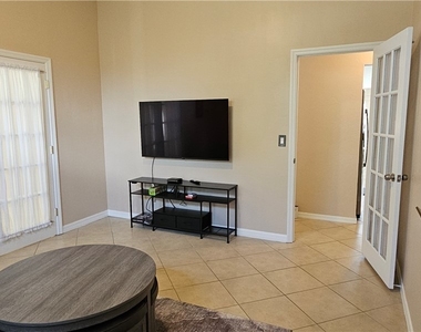 1923 Sw 26th Street - Photo Thumbnail 45