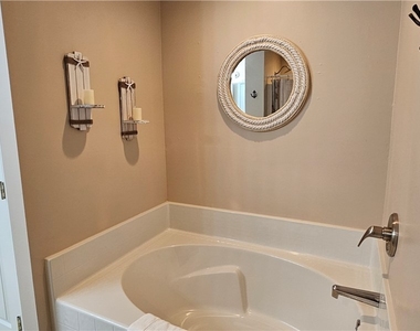 1923 Sw 26th Street - Photo Thumbnail 20