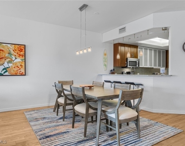 14817 Laguna Drive - Photo Thumbnail 11