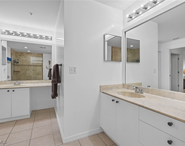 14817 Laguna Drive - Photo Thumbnail 16