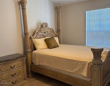 7905 Preserve Circle - Photo Thumbnail 11