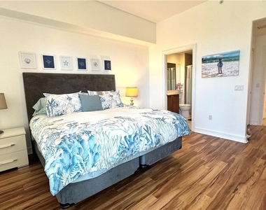 2738 Tiburon Boulevard E - Photo Thumbnail 14