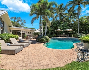 642 6th Avenue N - Photo Thumbnail 24