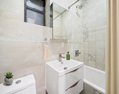 173 Classon Avenue - Photo Thumbnail 4