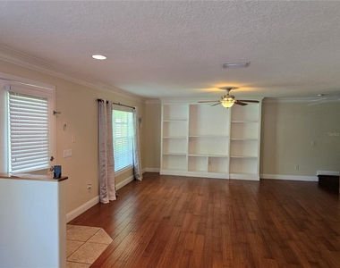 6262 Maisie Road - Photo Thumbnail 2