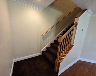 6262 Maisie Road - Photo Thumbnail 7