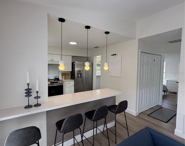 2414 Center Avenue - Photo Thumbnail 2