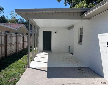 2414 Center Avenue - Photo Thumbnail 13