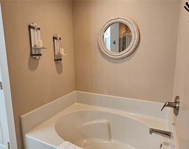 1923 Sw 26th Street - Photo Thumbnail 18