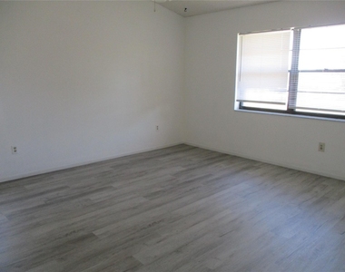 23442 Sw 57th Avenue - Photo Thumbnail 13