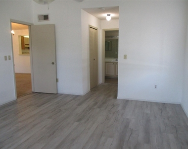 23442 Sw 57th Avenue - Photo Thumbnail 15