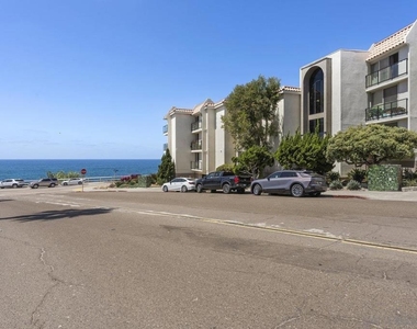 909 Coast - Photo Thumbnail 23