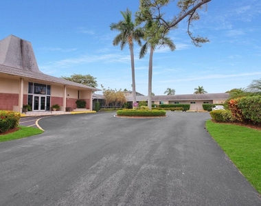 2581 N Garden Drive - Photo Thumbnail 21