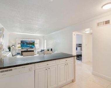 2581 N Garden Drive - Photo Thumbnail 9