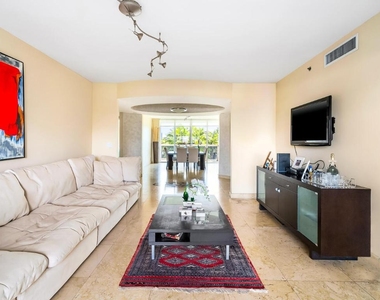 18911 Collins Avenue - Photo Thumbnail 17