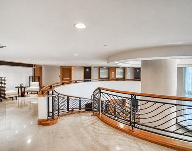 18911 Collins Avenue - Photo Thumbnail 13