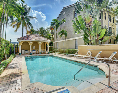 580 S Sapodilla Avenue - Photo Thumbnail 19