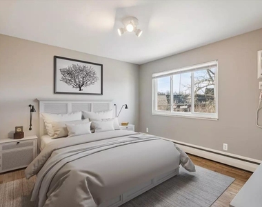 1024 S Brown St - Photo Thumbnail 5