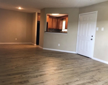 12500 Sandpiper Drive - Photo Thumbnail 1