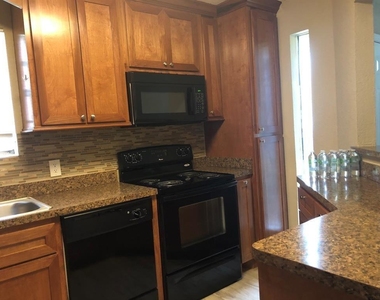 12500 Sandpiper Drive - Photo Thumbnail 8