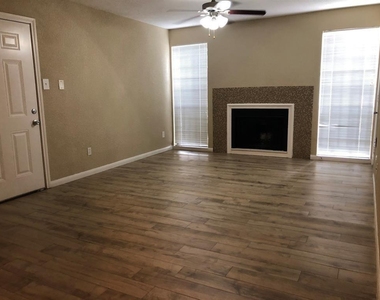 12500 Sandpiper Drive - Photo Thumbnail 4
