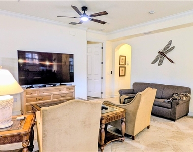 9081 Albion Lane S - Photo Thumbnail 5