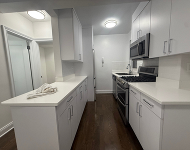 20 Beekman Place - Photo Thumbnail 4