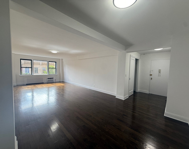 20 Beekman Place - Photo Thumbnail 17