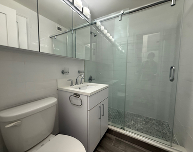 20 Beekman Place - Photo Thumbnail 11