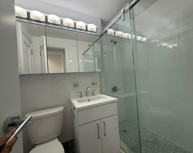 20 Beekman Place - Photo Thumbnail 10