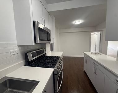 20 Beekman Place - Photo Thumbnail 5
