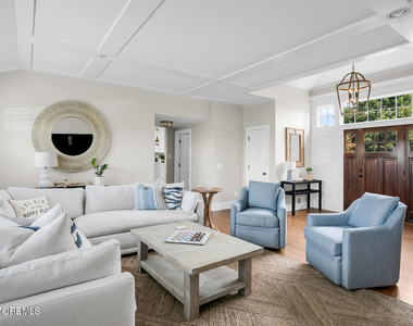 208 Neptune Place - Photo Thumbnail 6
