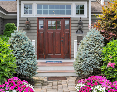 208 Neptune Place - Photo Thumbnail 2