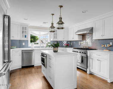 208 Neptune Place - Photo Thumbnail 20