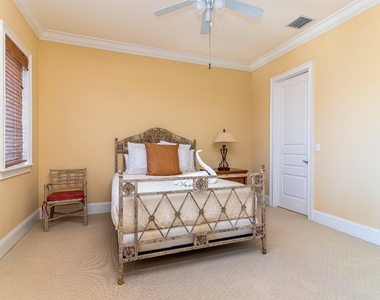 580 Admirals Way - Photo Thumbnail 18