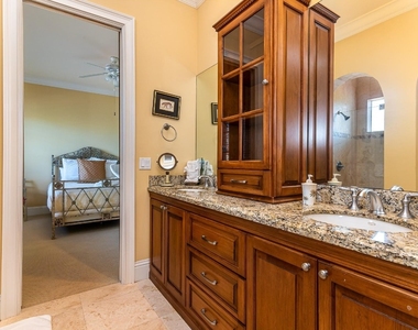 580 Admirals Way - Photo Thumbnail 19
