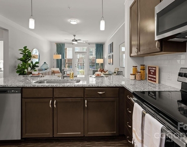 10624 Parrish Street - Photo Thumbnail 31