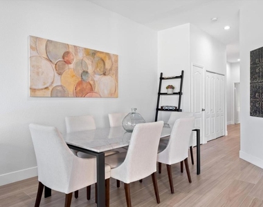38 Pine Valley Drive - Photo Thumbnail 5