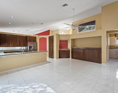 10860 Fairmont Village Drive - Photo Thumbnail 11