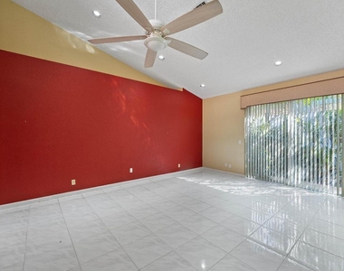 10860 Fairmont Village Drive - Photo Thumbnail 10