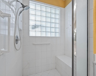 10860 Fairmont Village Drive - Photo Thumbnail 24