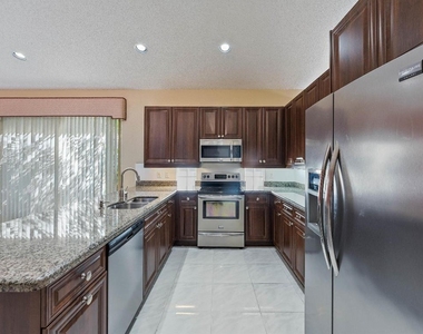 10860 Fairmont Village Drive - Photo Thumbnail 13