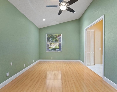 10860 Fairmont Village Drive - Photo Thumbnail 31