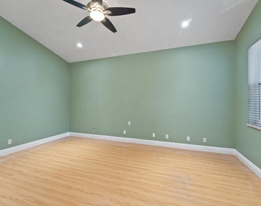 10860 Fairmont Village Drive - Photo Thumbnail 30
