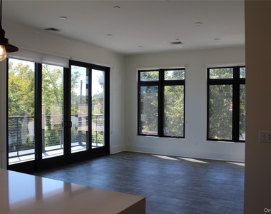 331 E Main Street - Photo Thumbnail 3