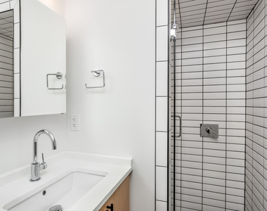 123 Idlewild Avenue - Photo Thumbnail 15