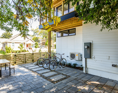 123 Idlewild Avenue - Photo Thumbnail 5
